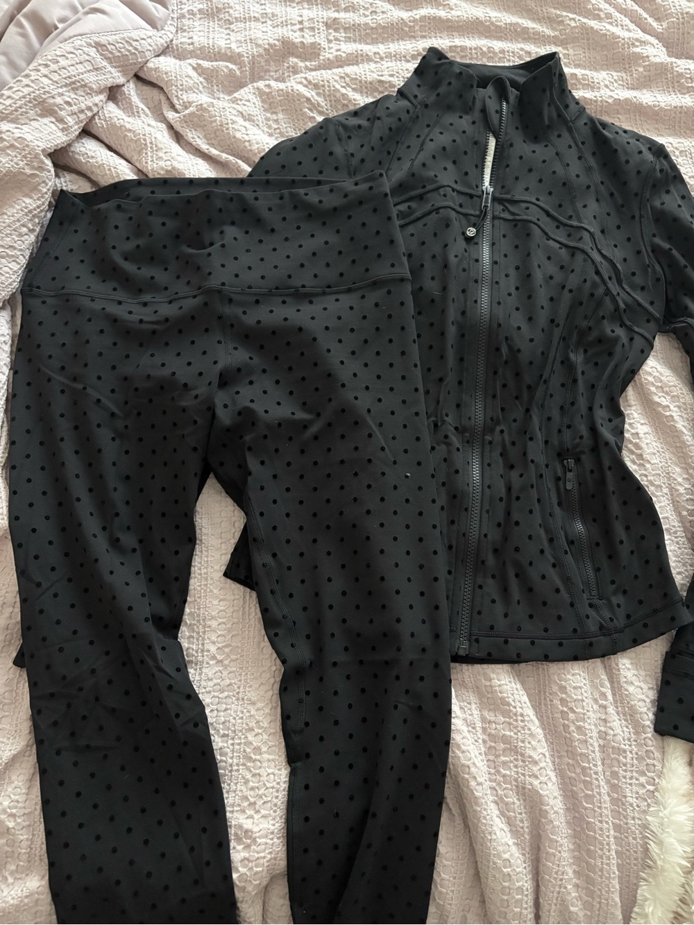Lululemon polka dot set